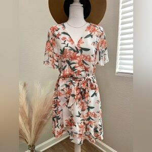 NEW - Beautiful Tropical Summer Floral Vacation Dress